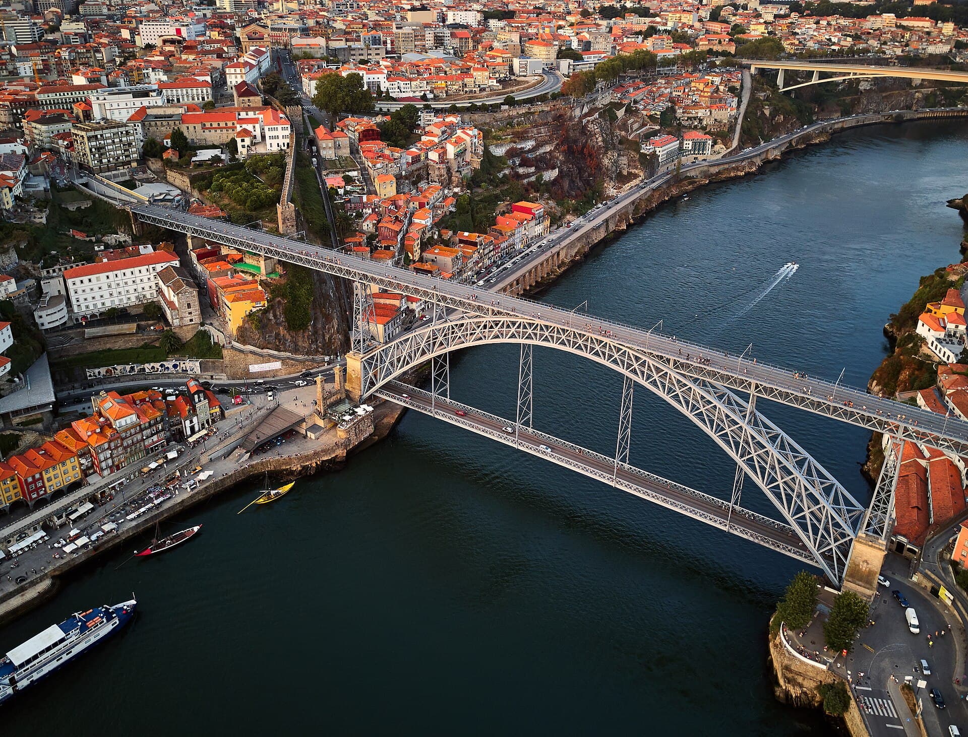 The Dom Luís I Bridge over the Douro in Porto, Portugal