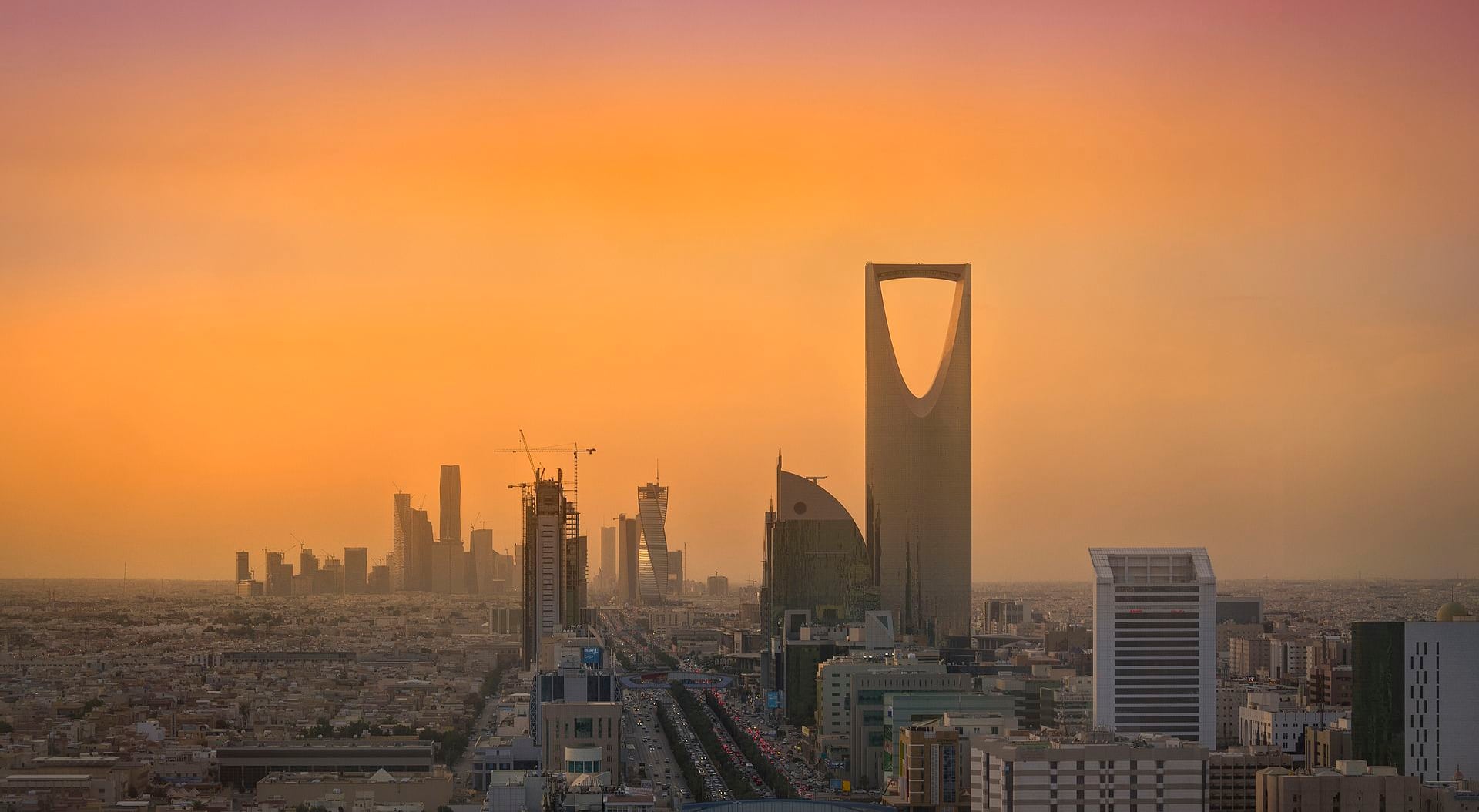 The Kingdom Centre tower rising above the Riyadh skyline, Saudi Arabia
